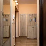 Midas - Borov Park Apartment *