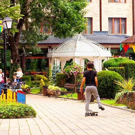 아파트 Midas - Borov Park